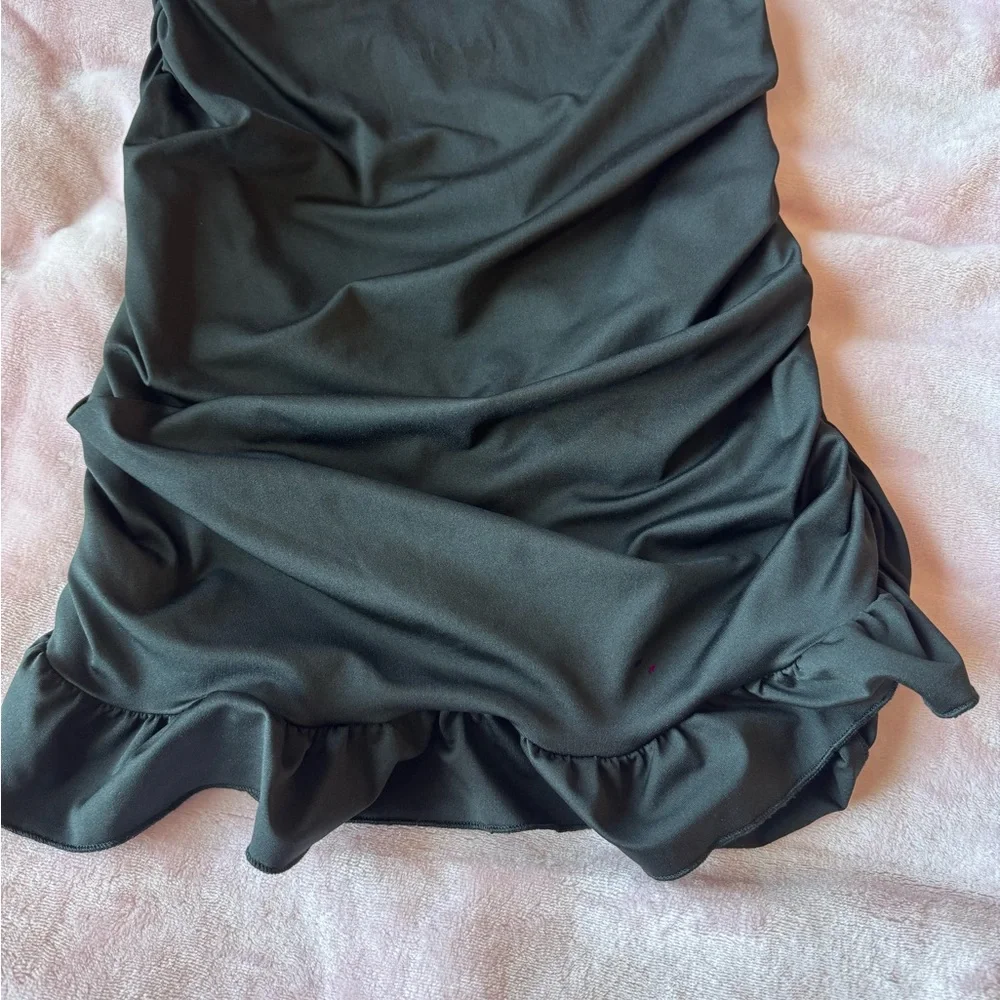 Black Ruffled Mini Dress With Ruching - Picture 7 of 8